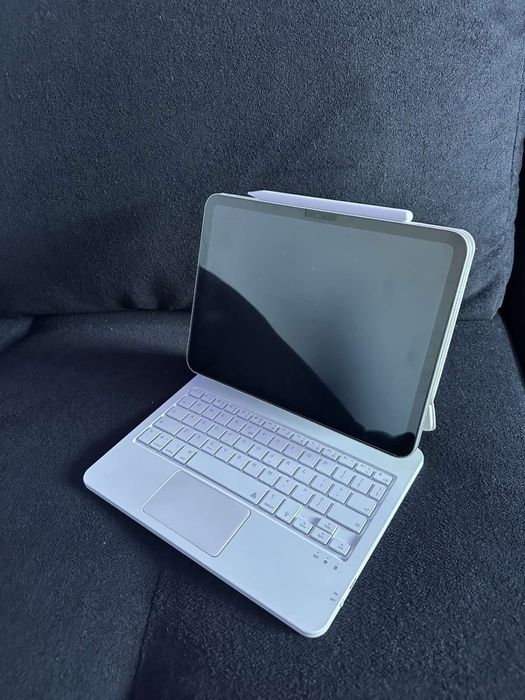 Apple Ipad 11,128 GB,Silver(чисто нов)+Apple Pencil (USB-C)+безж.клав.