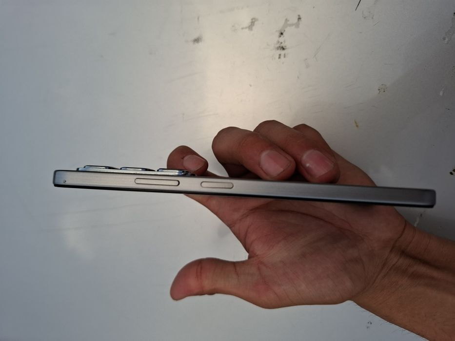 Infinix hot 50: 16/256gb. Kafolati bilan holti yangi rangi titanive