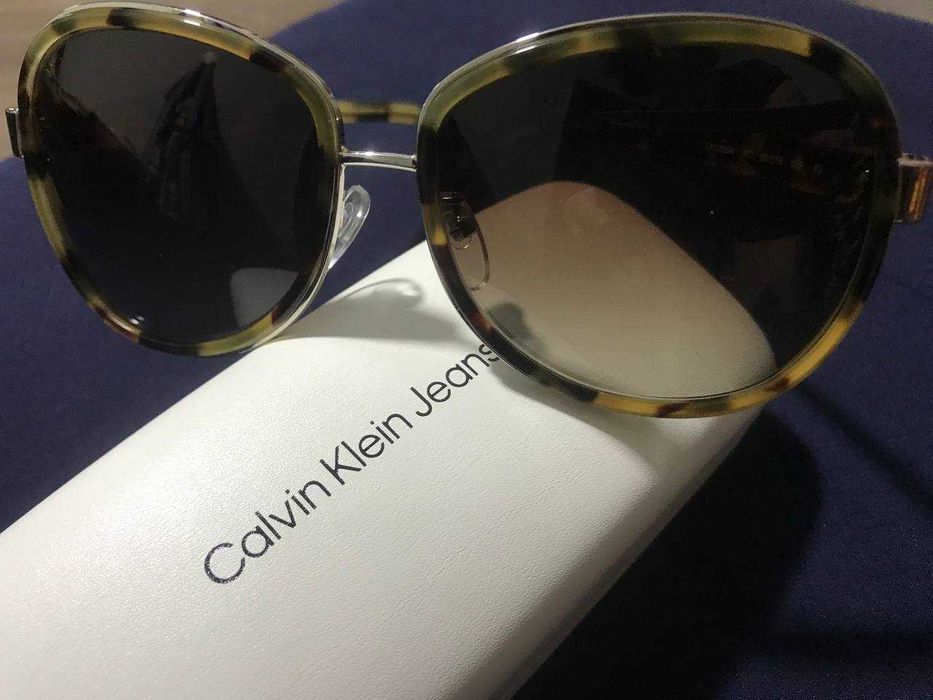 CALVIN KLEIN. Изысканные женские очки-бабочка