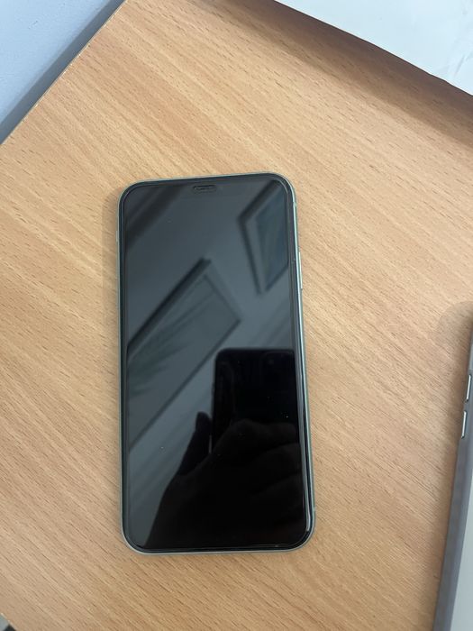 Продам IPhone 11