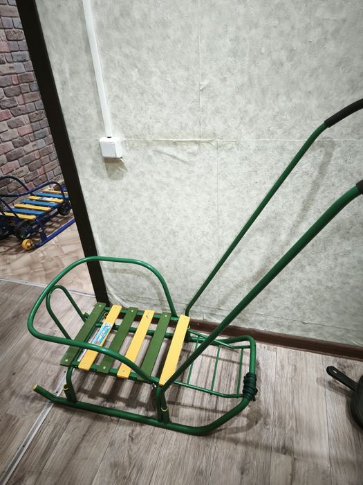 Продам санки, хорошее состояние