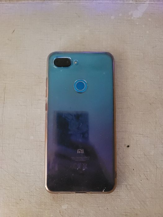 Продам Смартфон Xiaomi MI 8 lite 4/64GB