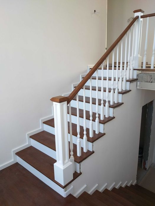 Дървени парапети - изработка и монтаж