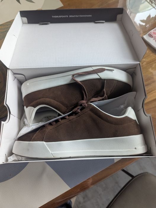 Продавам обувки/ сникърс Tommy Hilfiger 42