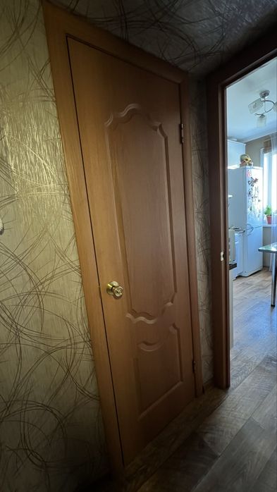 Продам двери,б/у