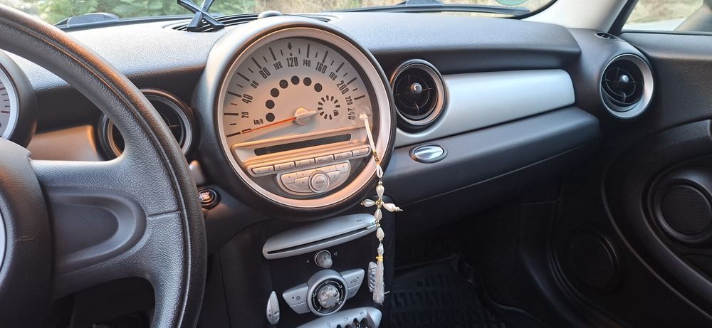 Продавам Mini  Cooper  R56