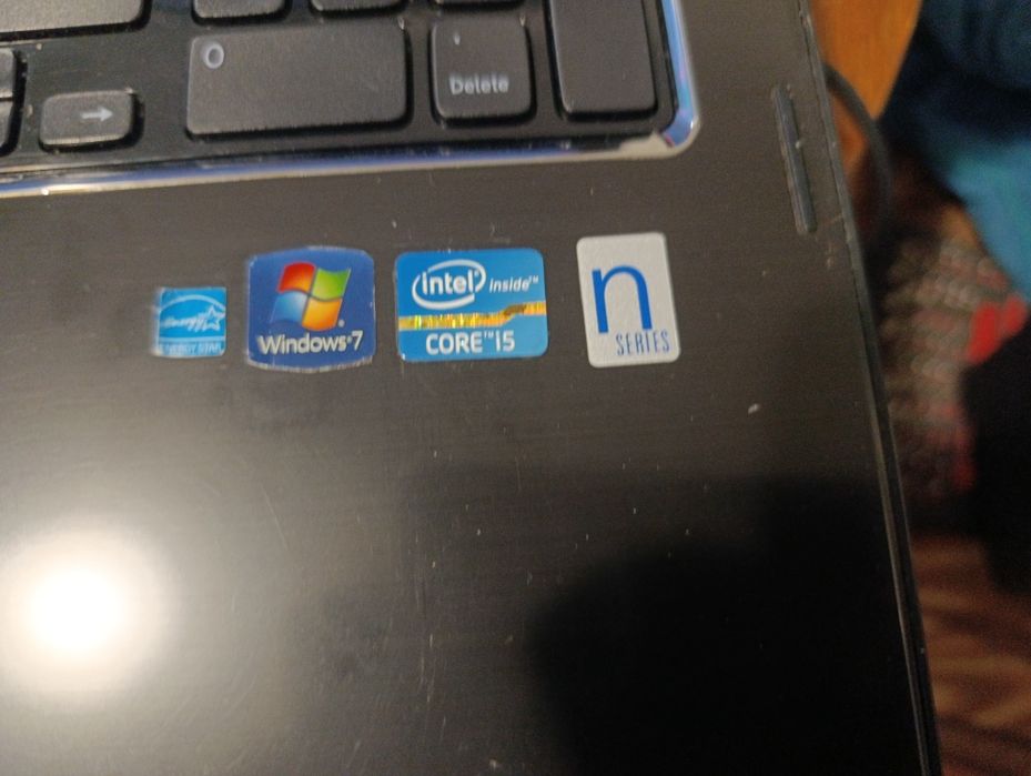 Dell Inspiron N7110