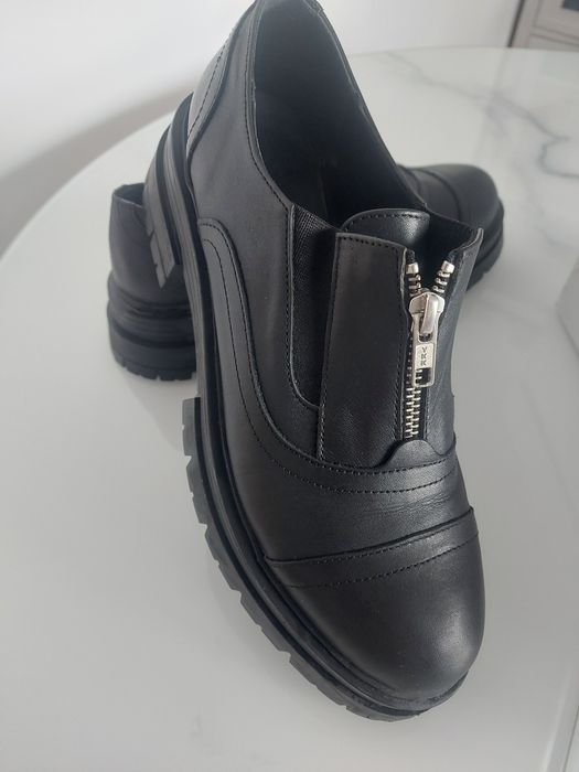 Продам лоферы кожа 100%