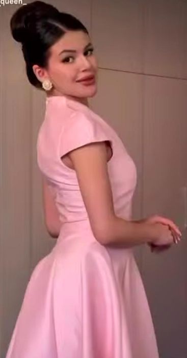 Продам новое платье, размер std. С этикеткой