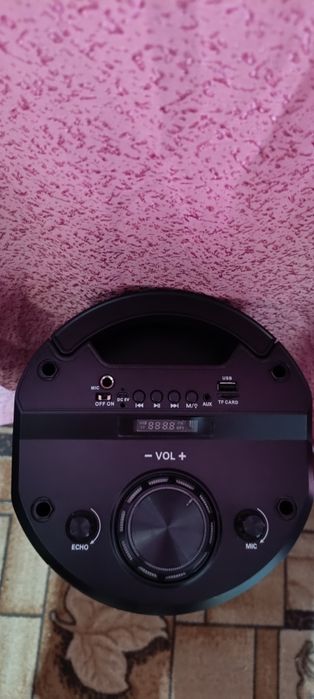 Продам блютуз колонку.