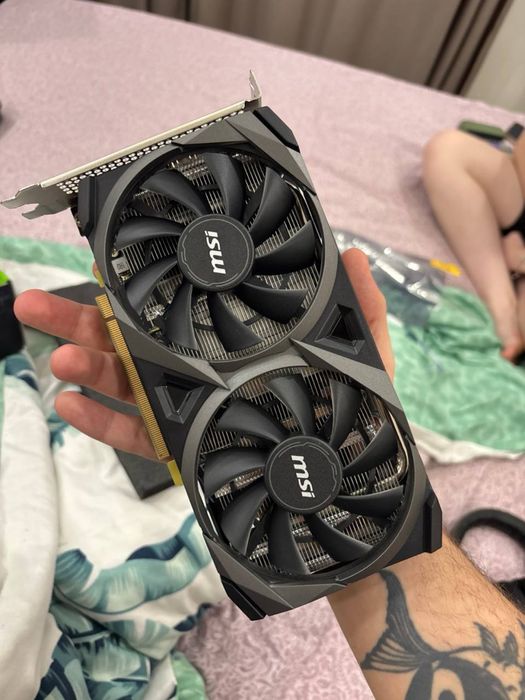 Видеокарта RTX MSI 3050 8 gb