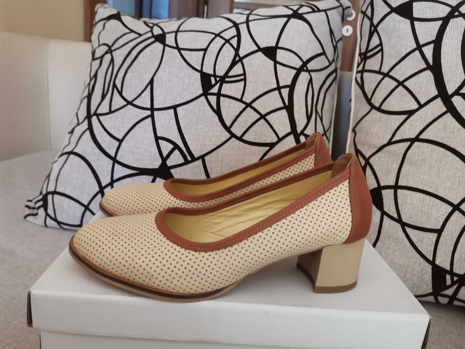 Дамски обувки нови