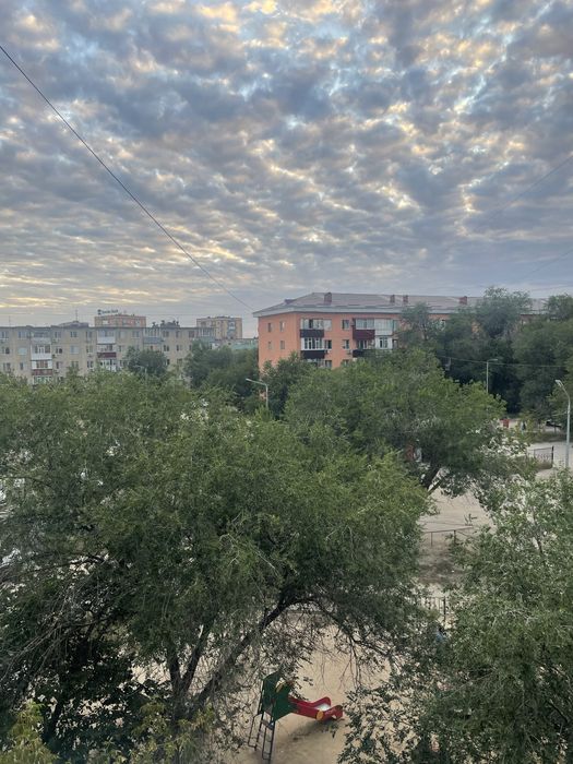 Продам 1 к кв в черновом варианте бе ремонта