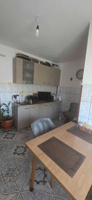 De vanzare urgent, apartament spatios , centru Caracal