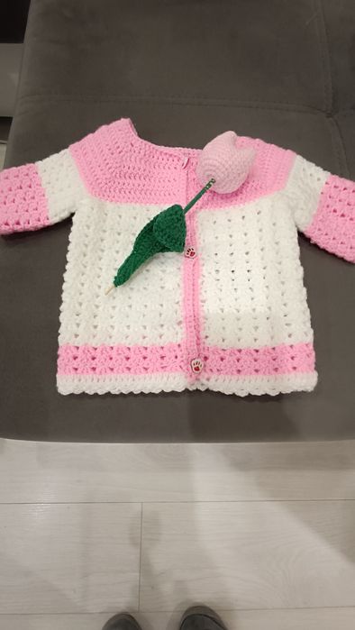 Плетена бебешка блузка за момиче