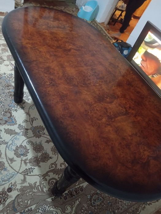 Продам сто дерево.