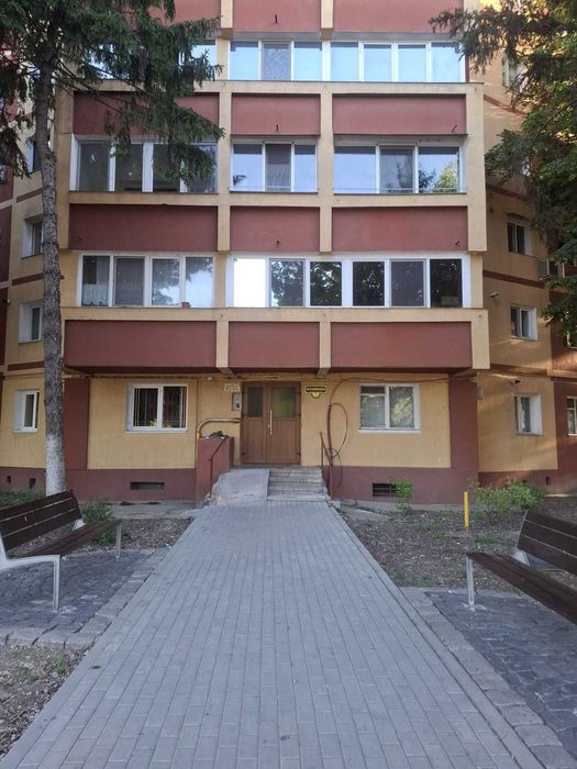 Vând apartament cu 2 camere
