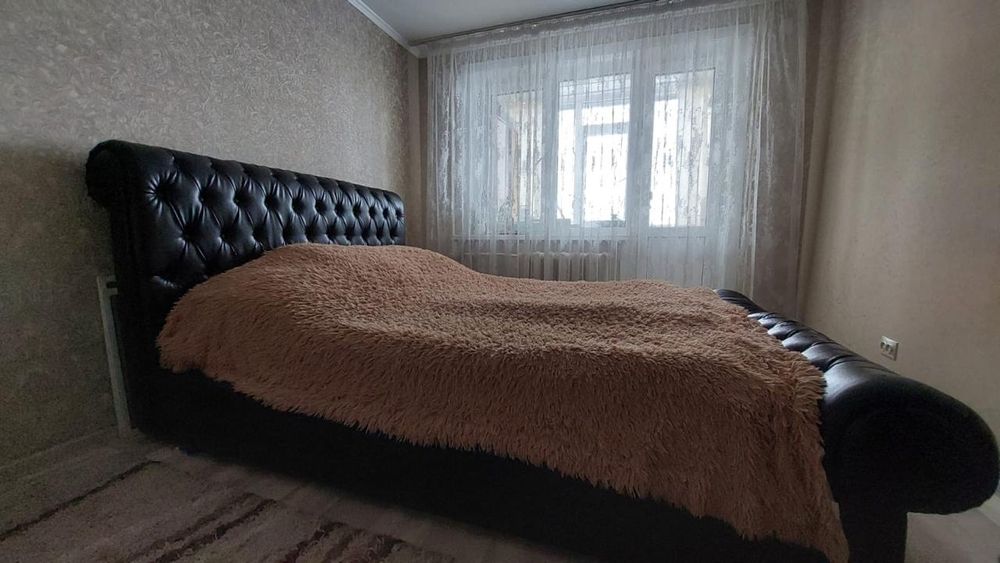 Продам двуспальную кровать