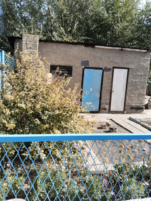 Продам дом с центральными коммуникациями
