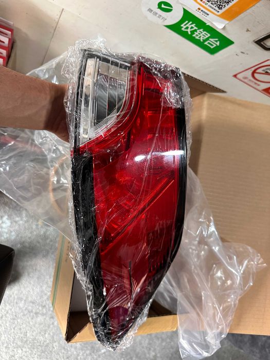 Фонарь задний LED Toyota Frontlander оригинал новый