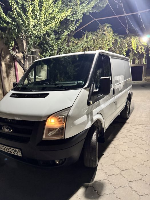 Ford transit sotiladi