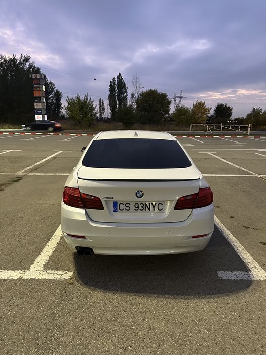 BMW 520 f10 Xdrive 3 butoane 190 CP