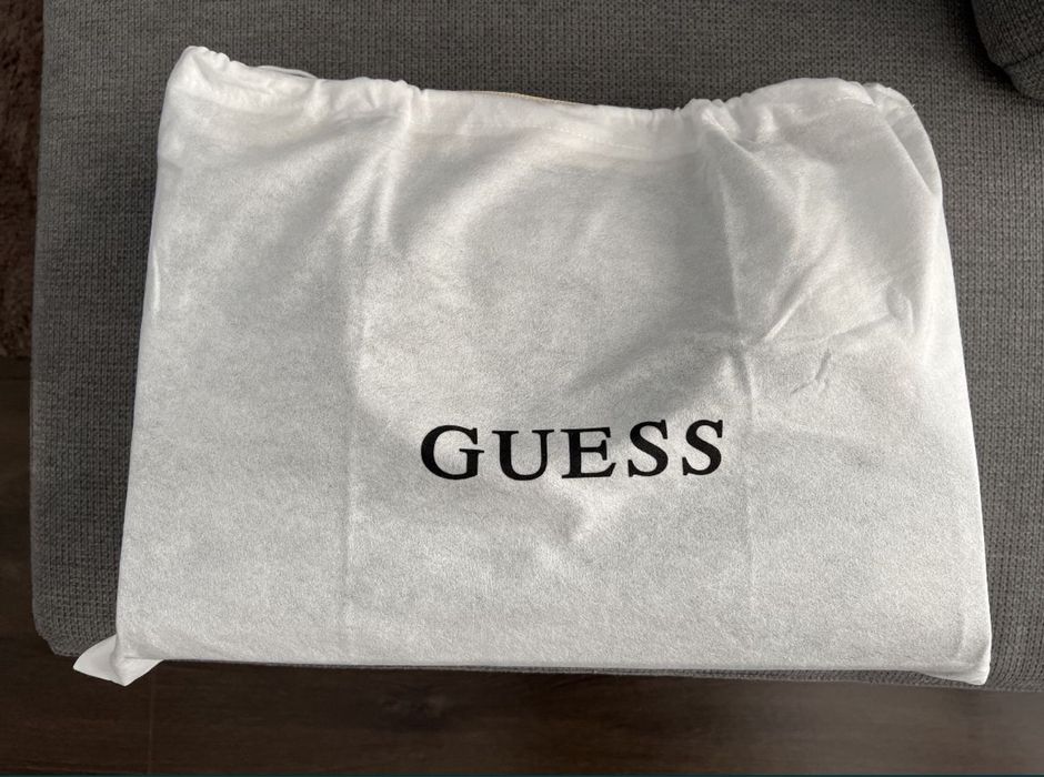 Geanta Guess noua