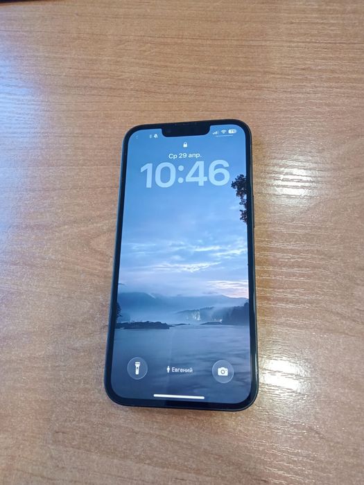 Продам iPhone 16e