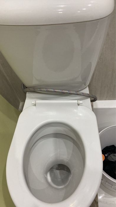 Продам Унитаз для ремонта в хорошем состоянии