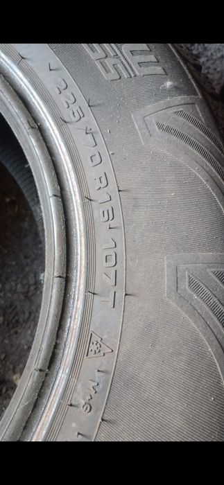 резина шипы б/у 225 70 R16