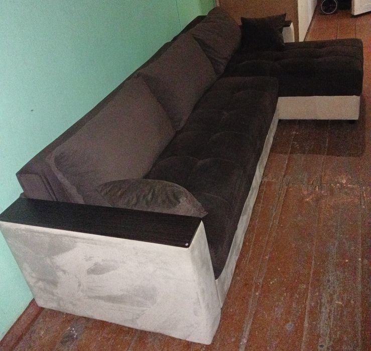 Диван продам б.у.