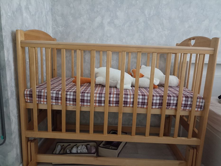 Кровать детская. Манеж