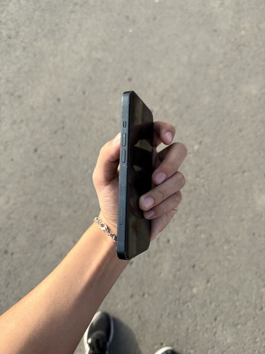 IPhone 13 без ремонта
