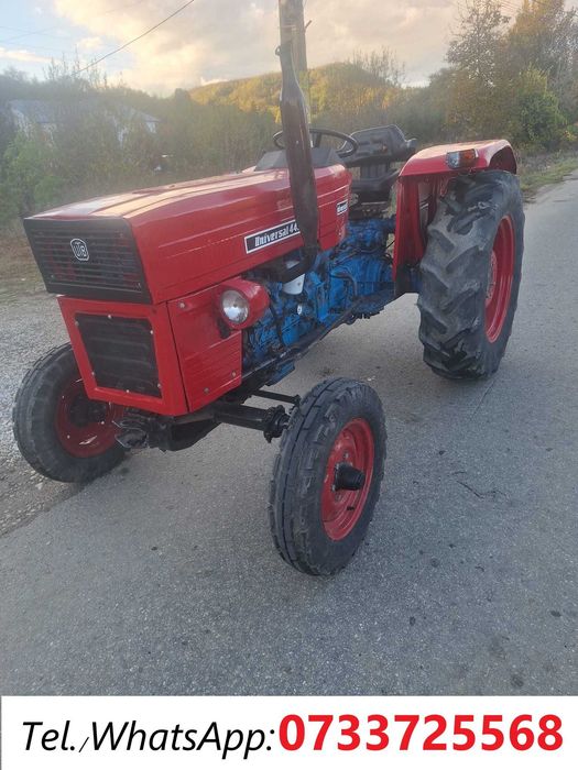 Tractor Universal 445, accept orice proba
