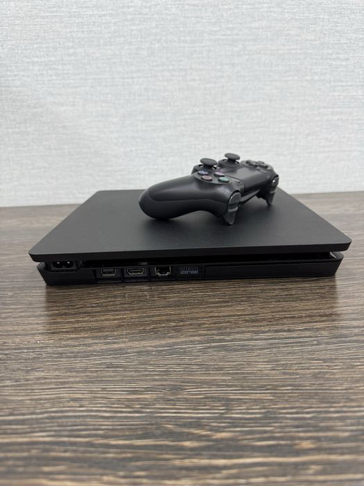 Продам как новый Playstation-4 Slim 500-Гб Памяти с Топовыми Играми!