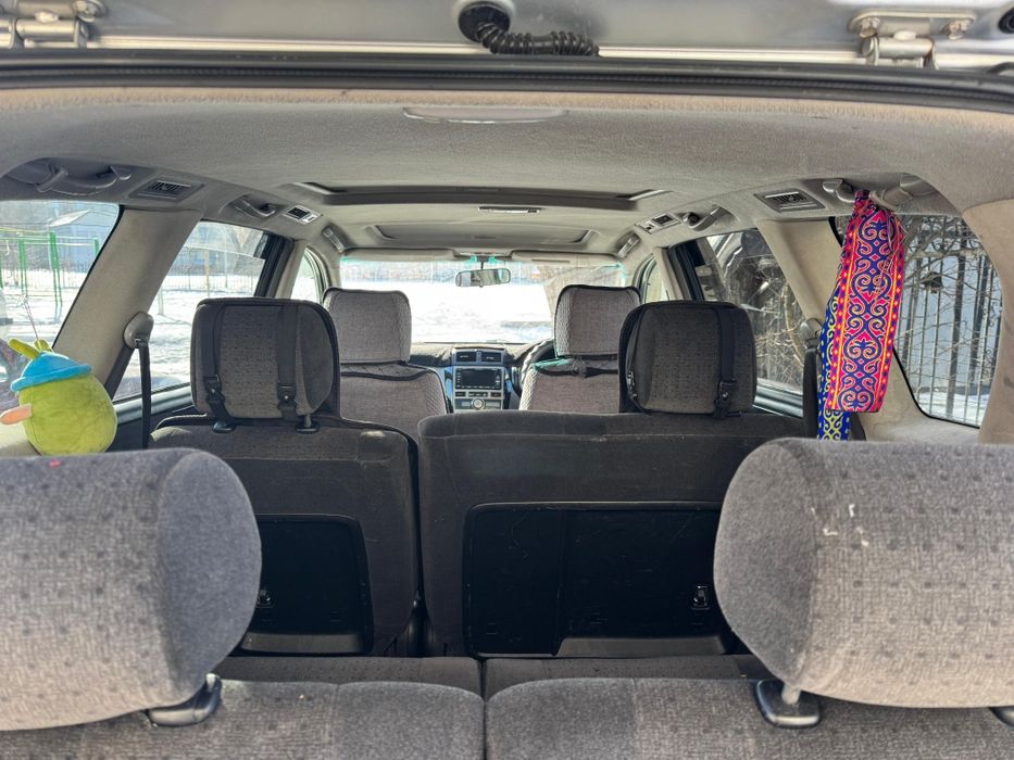 Toyota Ipsum 2002 года