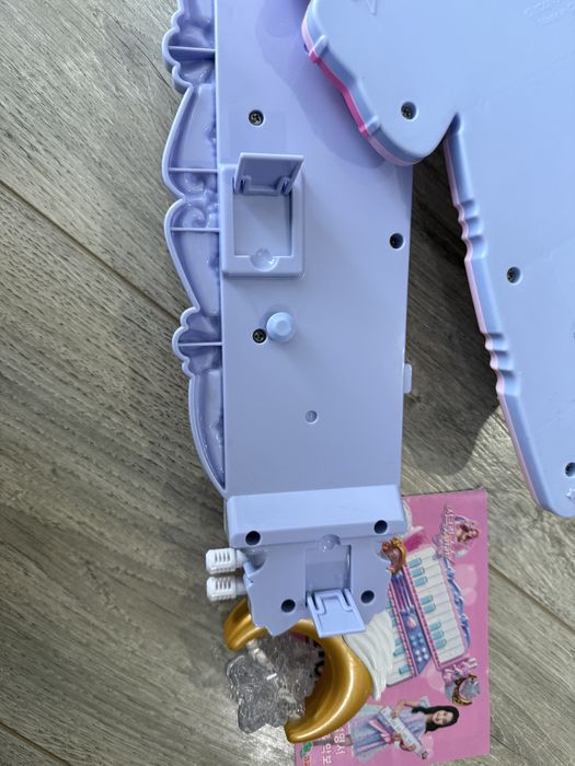 Музыкальная гитара, пианино