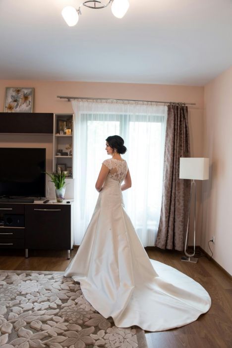 Vand rochie mireasa Pronovias- Avenue Diagonal pret achizitie 3500 ron