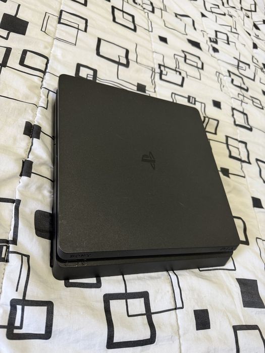 Ps4 slim 500gb.