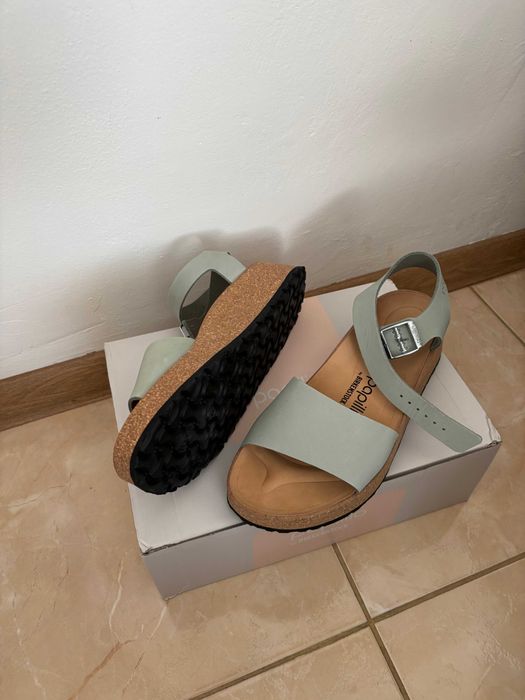 Сандали Birkenstock, чисто нови, размер 39