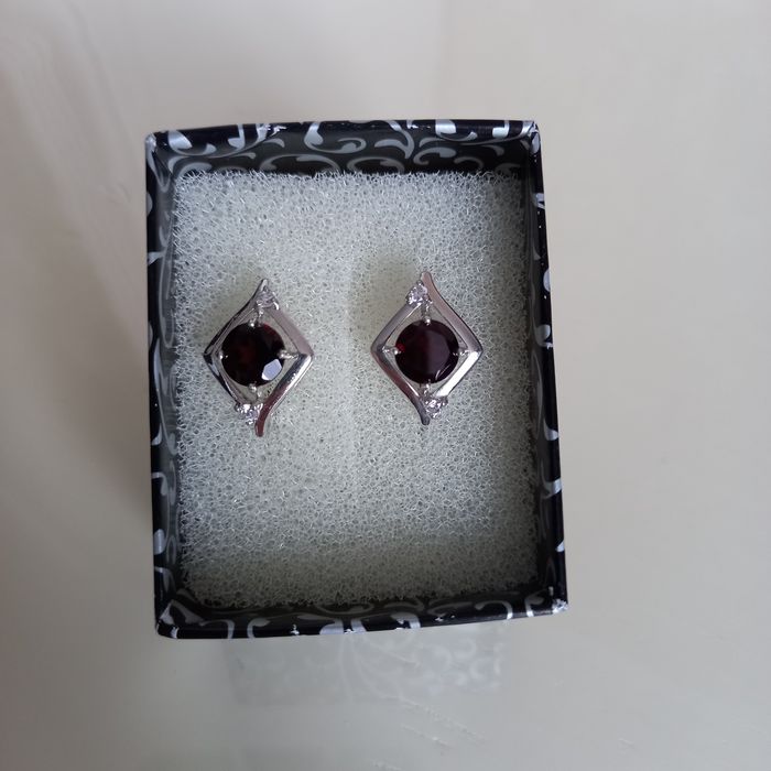 Серьги  серебряные.