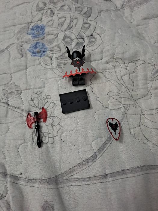 Минифигурка лего 25 серия