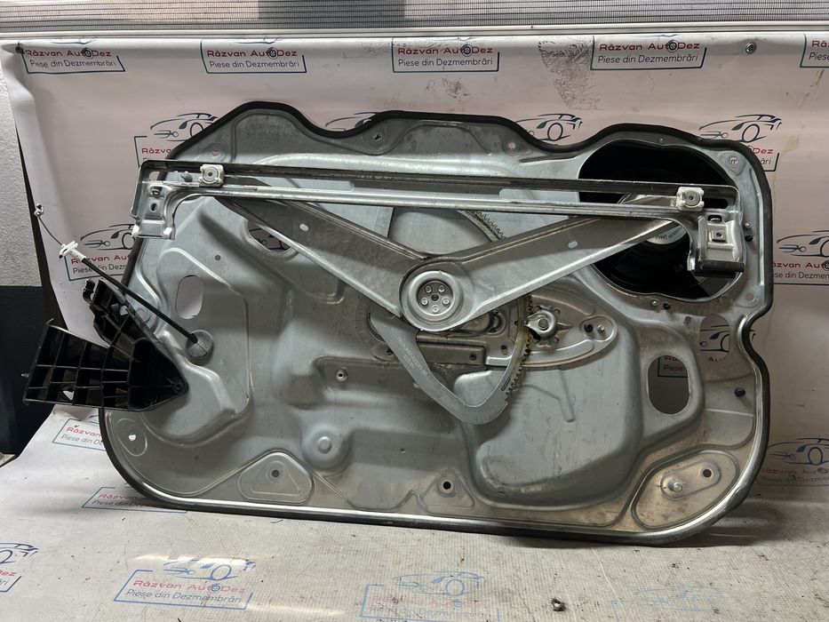 macara geam stanga fata  ford focus 2 2010