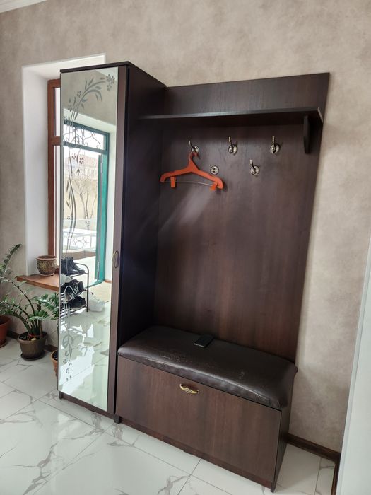 Продаём шкаф для прихожей