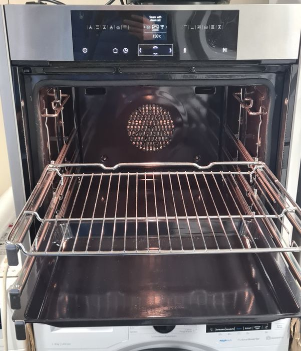 Фурна за вграждане NEFF Line B55CR22N0 71л  А+ ПИРОЛИЗА  Made in Germany