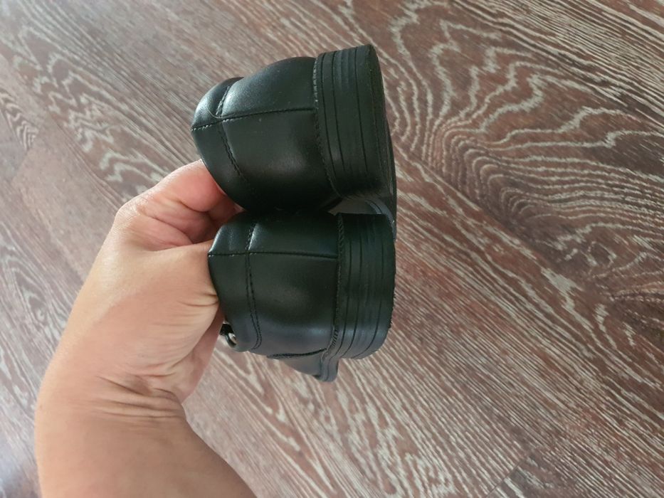 Продам туфли !Размер 34.Обували редко!