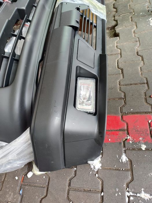 Мерс 124 бампер AMG передний