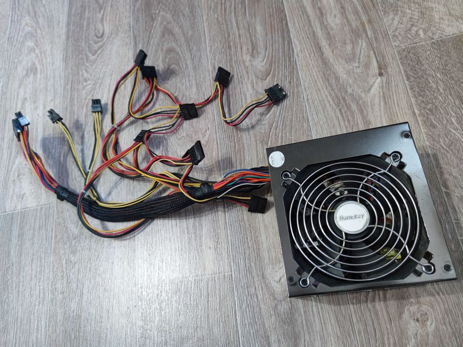 Блок питания Huntkey 450w. есть по дешевле