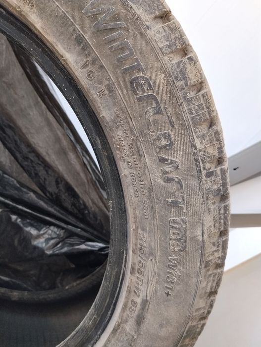 Продам резину шипованую  Kumho  Корея