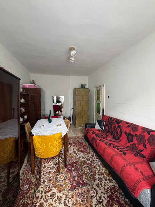 Apartament cu doua camere +boxa